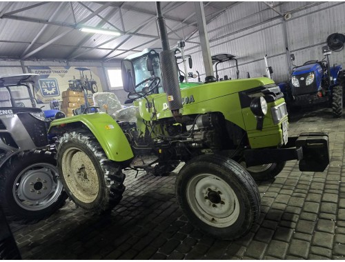Вживаний трактр DW 240A, 2 циліндри, без ременів, шини 9.50-24, блок коліс, 1250 кг вага
